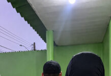 FORAGIDO APONTADO COMO LÍDER DE FACÇÃO NO PARÁ É PRESO ESCONDIDO EM MANAUS Líder de facção preso durante operação policial em Manaus.
