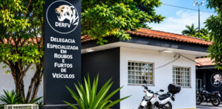 OPERAÇÃO APREENDE 12 MOTOCICLETAS ROUBADAS E FURTADAS EM RIO PRETO DA EVA, NO AMAZONAS Motocicletas roubadas apreendidas pela Polícia Civil em Rio Preto da Eva.