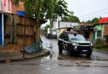 FETO É ENCONTRADO EM RESIDÊNCIA NO BAIRRO JAUARY EM ITACOATIARA NO AMAZONAS Residência em Itacoatiara onde autoridades investigam o encontro de um feto.