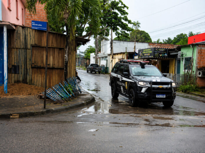 Polícia investiga caso registrado em Itacoatiara. Residência em Itacoatiara onde autoridades investigam o encontro de um feto.