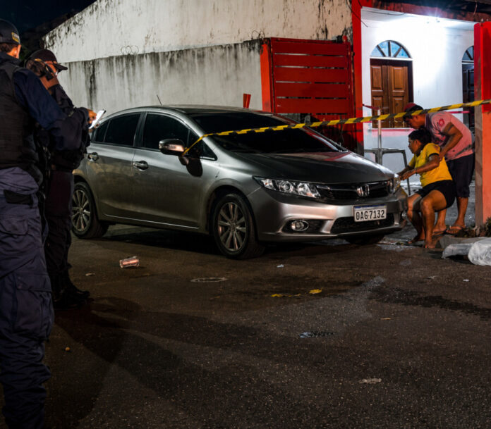 Polícia investiga homicídio na Compensa. Homicídio na Compensa mobiliza equipes policiais em Manaus.