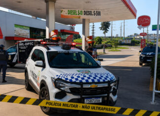 BRIGA POR BEBIDA TERMINA COM HOMEM MORTO A FACADAS EM POSTO DE COMBUSTÍVEIS DE MANAUS Homem morto a facadas no Novo Aleixo mobiliza polícia.