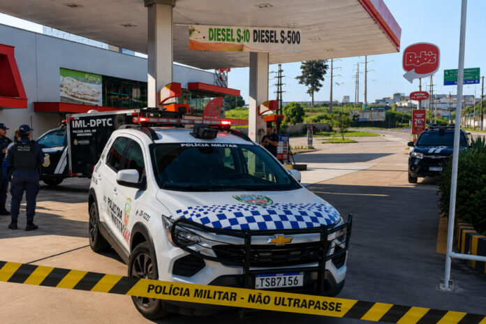 Homem morto a facadas no Novo Aleixo mobiliza polícia.