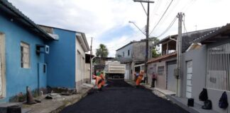 Prefeitura de Manaus intensifica recuperação asfáltica na comunidade Riacho Doce e amplia melhorias na mobilidade urbana da zona Norte