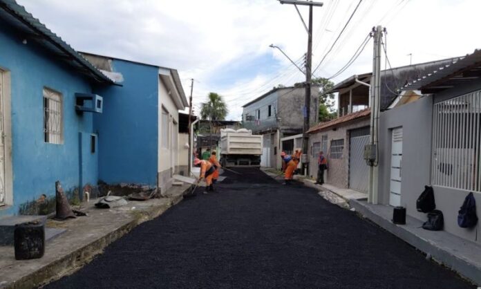 Prefeitura-de-Manaus-intensifica-recuperacao-asfaltica-na-comunidade-Riacho-Doce-e-fortalece-mobilidade-na-zona-Norte-3-1536x922