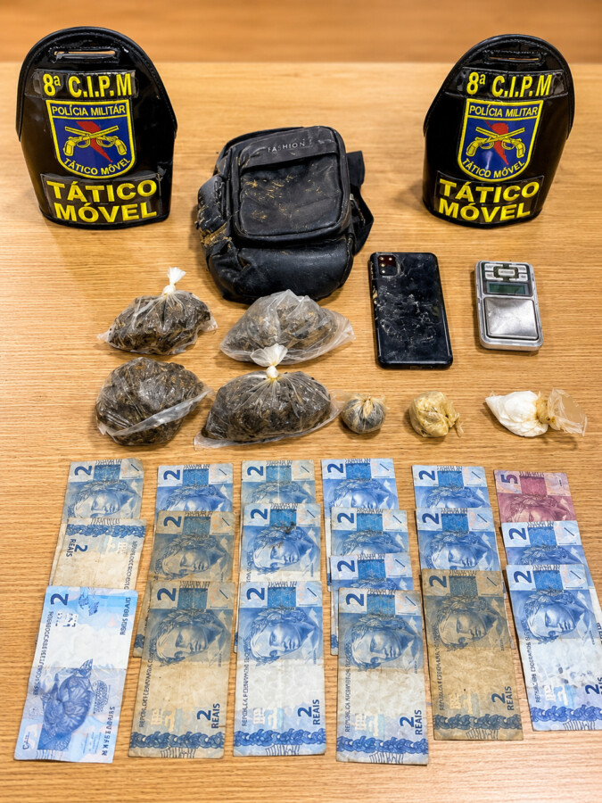 Suspeito é baleado após tentar desarmar policial durante ocorrência em Iranduba Policiais do Tático Móvel durante ocorrência que terminou com suspeito baleado e preso por tráfico de drogas em Iranduba.