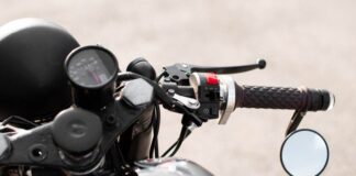 JOVEM MORRE APÓS PERDER CONTROLE DE MOTOCICLETA NA AVENIDA AUTAZ MIRIM, EM MANAUS Acidente de moto em Manaus na Avenida Autaz Mirim deixa jovem morto