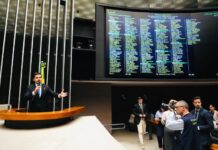 “O governo Lula está brincando com a vida de milhões de brasileiros”, denuncia Capitão Alberto Neto após redução de fiscalização na ANAC”