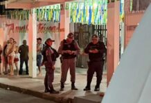 DISCUSSÃO EM BAR TERMINA COM HOMEM MORTO A FACADAS NA COLÔNIA SANTO ANTÔNIO EM MANAUS Movimentação policial após homicídio na Colônia Santo Antônio em Manaus