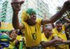 Coração de torcedor sofre mesmo? Especialista explica o que acontece no organismo durante uma partida decisiva