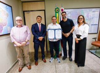 Governador Roberto Cidade assina resultado final do primeiro concurso público da história da Sema Amazonas