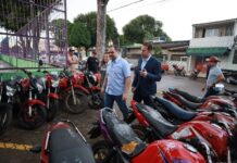 Governador Roberto Cidade participa de devolução de motocicletas recuperadas em operações no interior