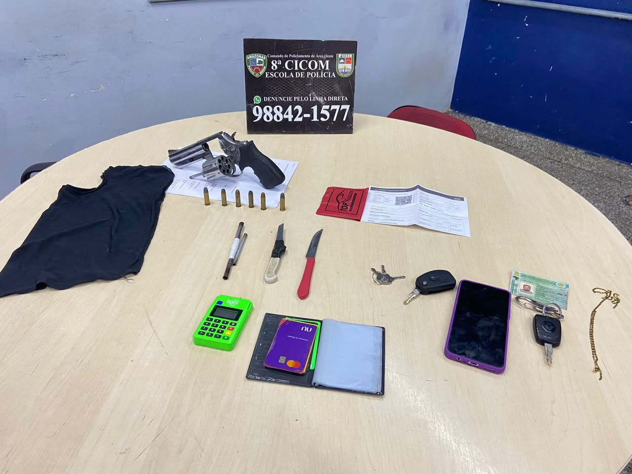 Homem preso com arma na Compensa após abordagem realizada pela Polícia Militar em Manaus.