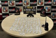 ROCAM PRENDE HOMEM COM MANDADO POR TRÁFICO E APREENDE COCAÍNA NA PRAÇA 14 Rocam prende homem com mandado por tráfico durante ação na Praça 14.