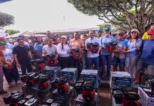 Governador Roberto Cidade leva 37ª edição do Governo Presente ao Careiro Castanho com entregas para o setor primário, cidadania e assistência social
