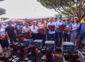 Governador Roberto Cidade leva 37ª edição do Governo Presente ao Careiro Castanho com entregas para o setor primário, cidadania e assistência social