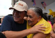 Eduardo Braga entrega escolas, obras sociais e pavimentação no Careiro Castanho
