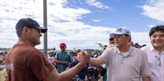 Eduardo Braga fiscaliza obras em Ipixuna e anuncia novos investimentos para Envira durante caravana pela religião do rio Juruá