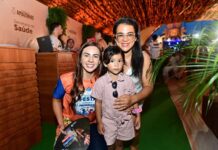 Débora Menezes lidera ações de conscientização sobre proteção de crianças e adolescentes durante o festival de Parintins