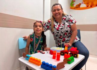 Após terapias na Hapvida, criança neurodivergente avança na comunicação e conquista autonomia no dia a dia
