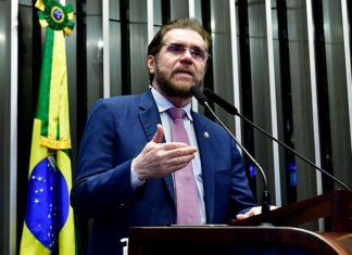 Plínio Valério nega ser aliado de Bolsonaro e esclarece posição sobre o Fundo Amazônia
