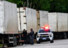 HOMEM É ENCONTRADO MORTO AO LADO DE CARRETAS NO DISTRITO INDUSTRIAL, EM MANAUS Polícia realiza perícia onde homem foi encontrado morto no Distrito Industrial de Manaus.