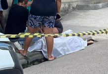 Motociclista morre após colisão com carro no Jorge Teixeira