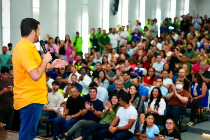 Prefeito-Renato-Junior-anuncia-antecipacao-da-primeira-parcela-do-13o-salario-dos-trabalhadores-municipais-3-1-1024x683