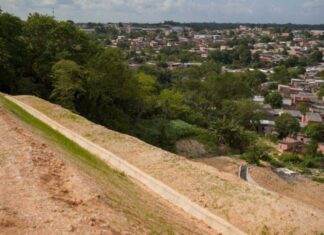 Prefeitura de Manaus conclui contenção de erosão no conjunto Canaranas e inicia etapa de recuperação da pavimentação