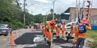 Prefeitura intensifica recuperação asfáltica em rua do Tarumã, na zona Oeste de Manaus