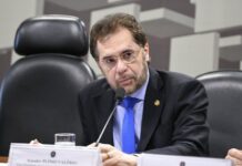 Plínio Valério não destina emendas à ZFM, mas envia R$ 2,2 milhões para outros estados