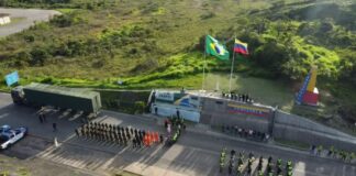 Ajuda humanitária enviada pela Prefeitura de Manaus chega à Venezuela e inicia distribuição às vítimas de terremoto
