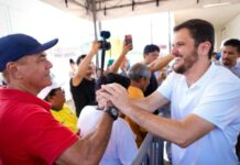 Prefeito Renato Junior amplia segurança alimentar com programa “Jaraqui da Gente” e distribui mais de 60 toneladas de pescado em quatro dias