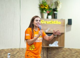 Débora Menezes reúne moradores no Alvorada para prestação de contas do mandato e reafirma compromisso com a defesa das crianças, adolescentes e famílias do Amazonas