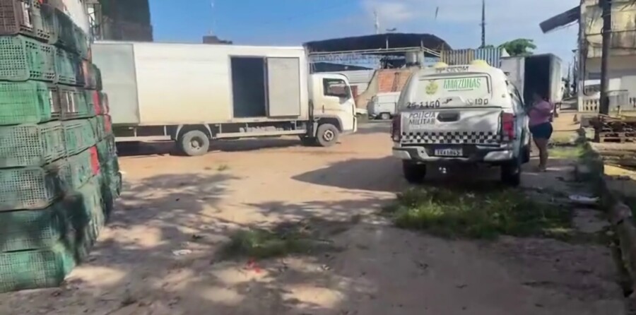 Corpo de homem encontrado no Mauazinho durante atendimento da Polícia Militar e da perícia.