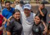 Eduardo Braga fiscaliza avanço das obras de pavimentação no município de Iranduba