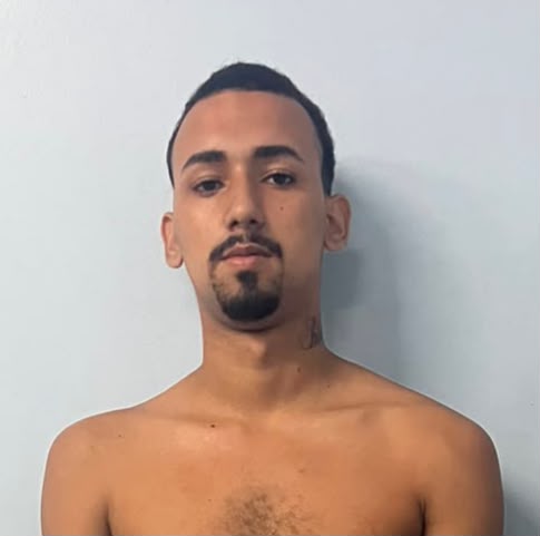 Viatura da Rocam durante operação que prendeu suspeitos de atentado contra policial militar em Manaus.