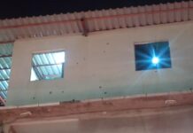 SSP-AM ativa ‘Operação Ocupação’ após ataques a casas de PMs em Manaus Casa de policial atingida por tiros na Compensa em Manaus após ataque criminoso.