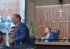Adjuto Afonso é eleito presidente da Aleam com apoio de Roberto Cidade