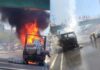 Caminhão de reciclagem pega fogo e mobiliza bombeiros em Manaus Caminhão de reciclagem pega fogo em Manaus durante ocorrência atendida pelos bombeiros.