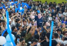 Roberto Cidade dispara no interior e já aparece em empate técnico com Omar Aziz