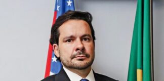 Capitão Alberto Neto apresenta projeto para blindar a Zona Franca de Manaus